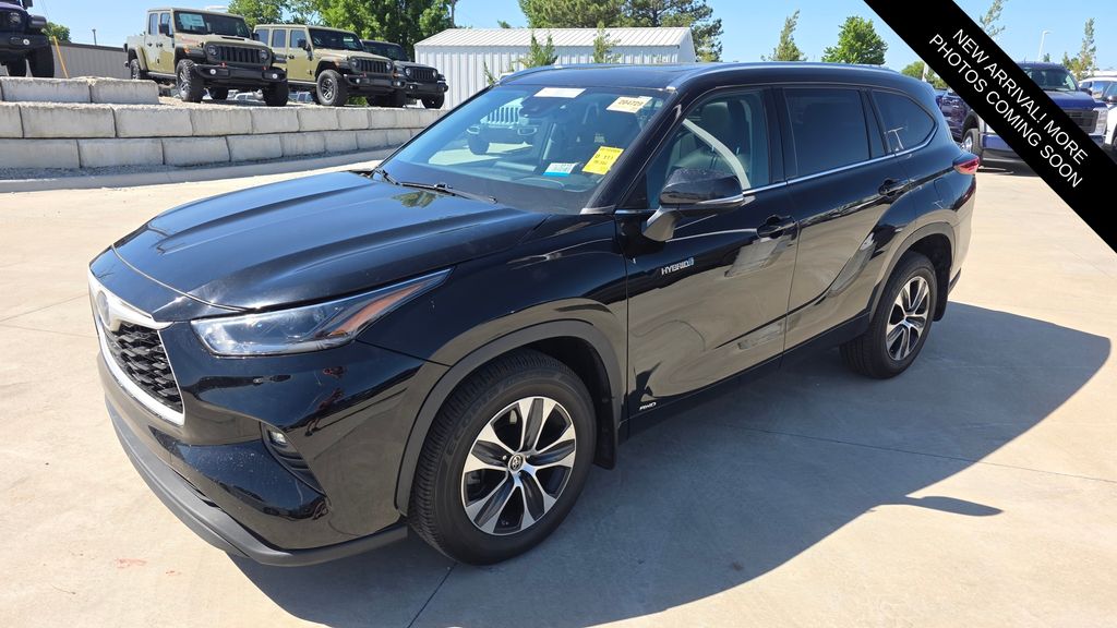 2021 Toyota Highlander Hybrid XLE