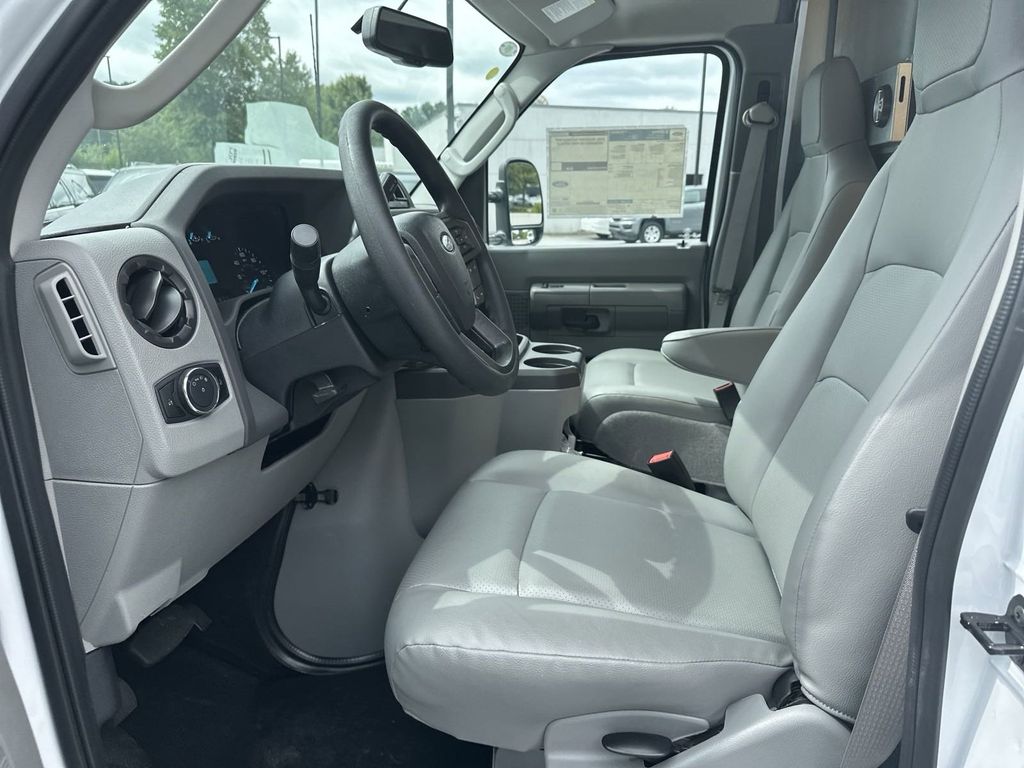 2025 Ford E-350SD Base 9