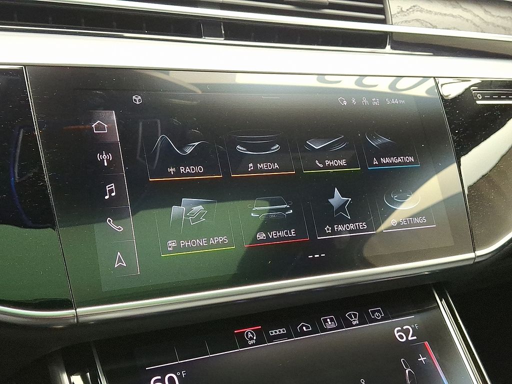 Thumbnail: 2022 Audi A8 - 16