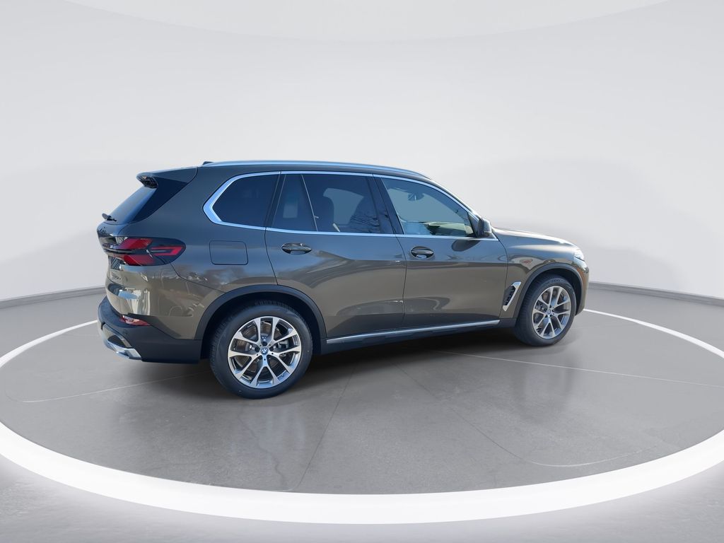 2025 BMW X5 xDrive50e 8