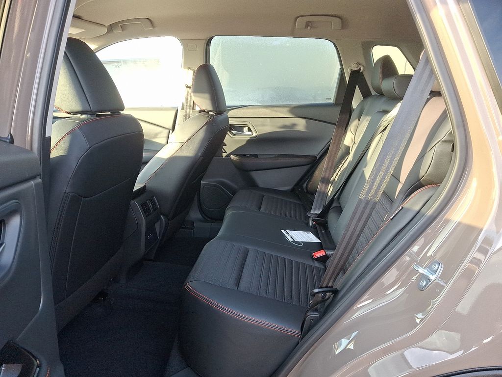 Thumbnail: 2026 Nissan Rogue - 5