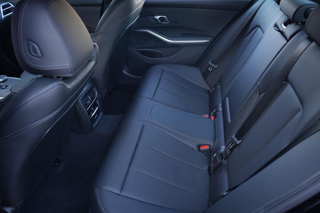 Thumbnail: 2025 BMW 3 Series - 19