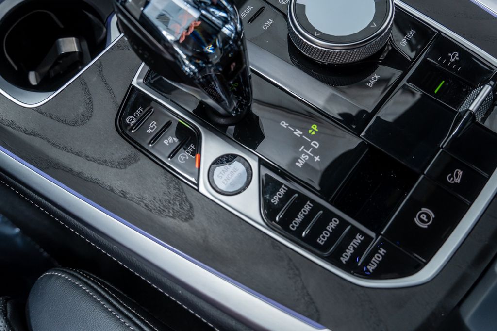 Used 2022 Black BMW M50i image 22