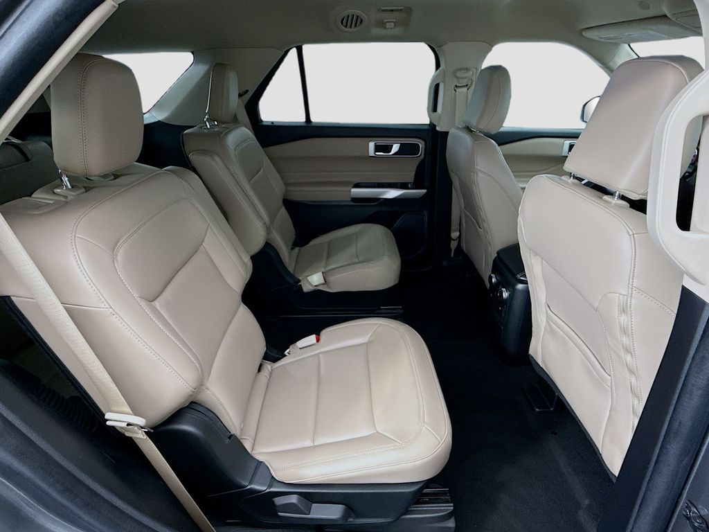 Thumbnail: 2022 Ford Explorer - 21