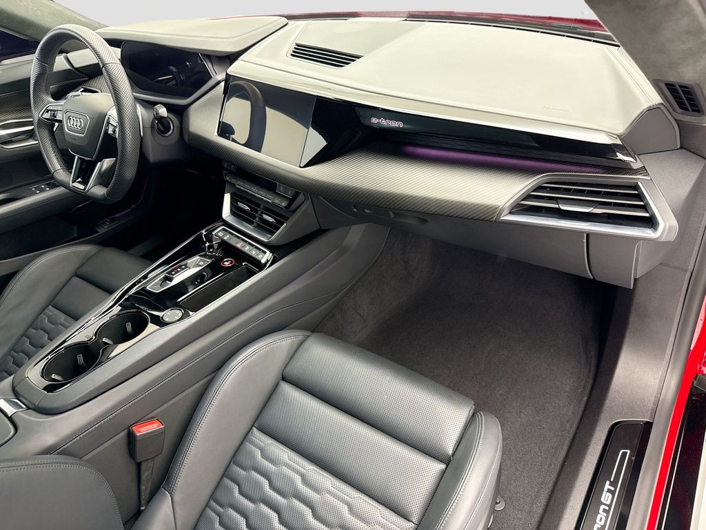Thumbnail: 2024 Audi e-tron GT - 15
