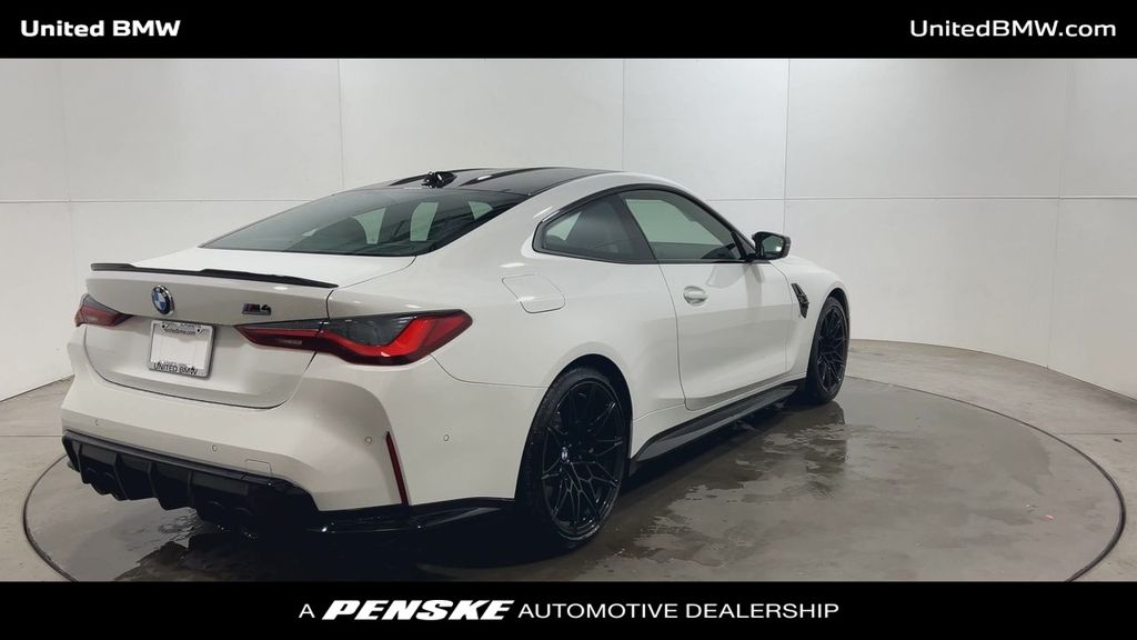 Thumbnail: 2024 BMW M4 - 8