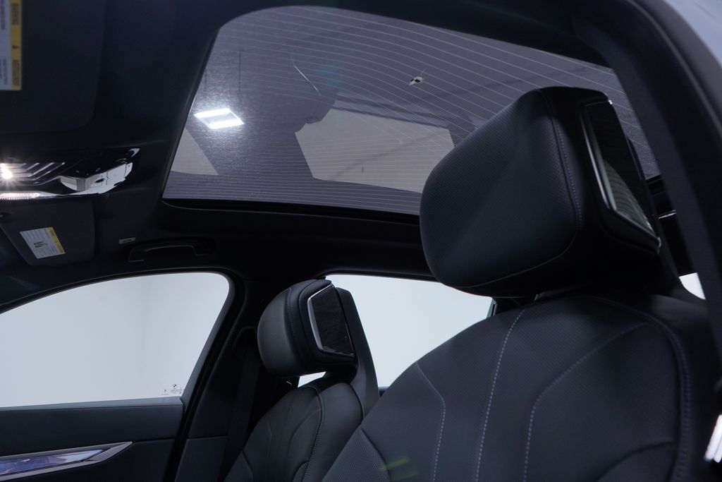 Thumbnail: 2025 BMW i7 - 8