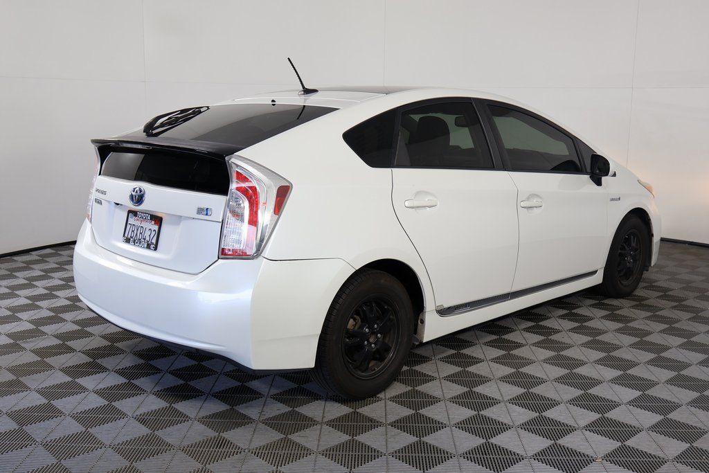 Thumbnail: 2013 Toyota Prius - 3