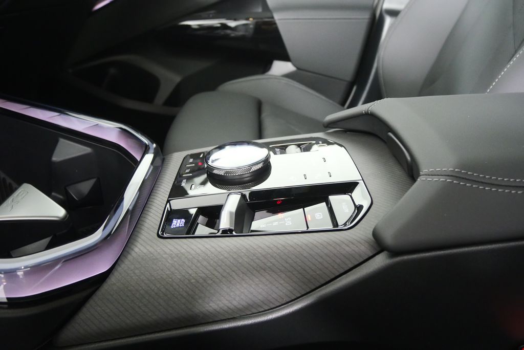 Thumbnail: 2026 BMW X3 - 21