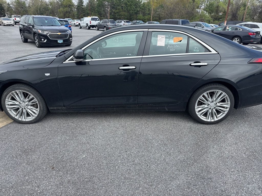 View vehicle photo 6