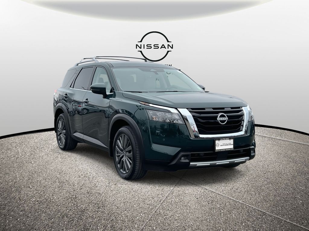 2025 Nissan Pathfinder SL FWD