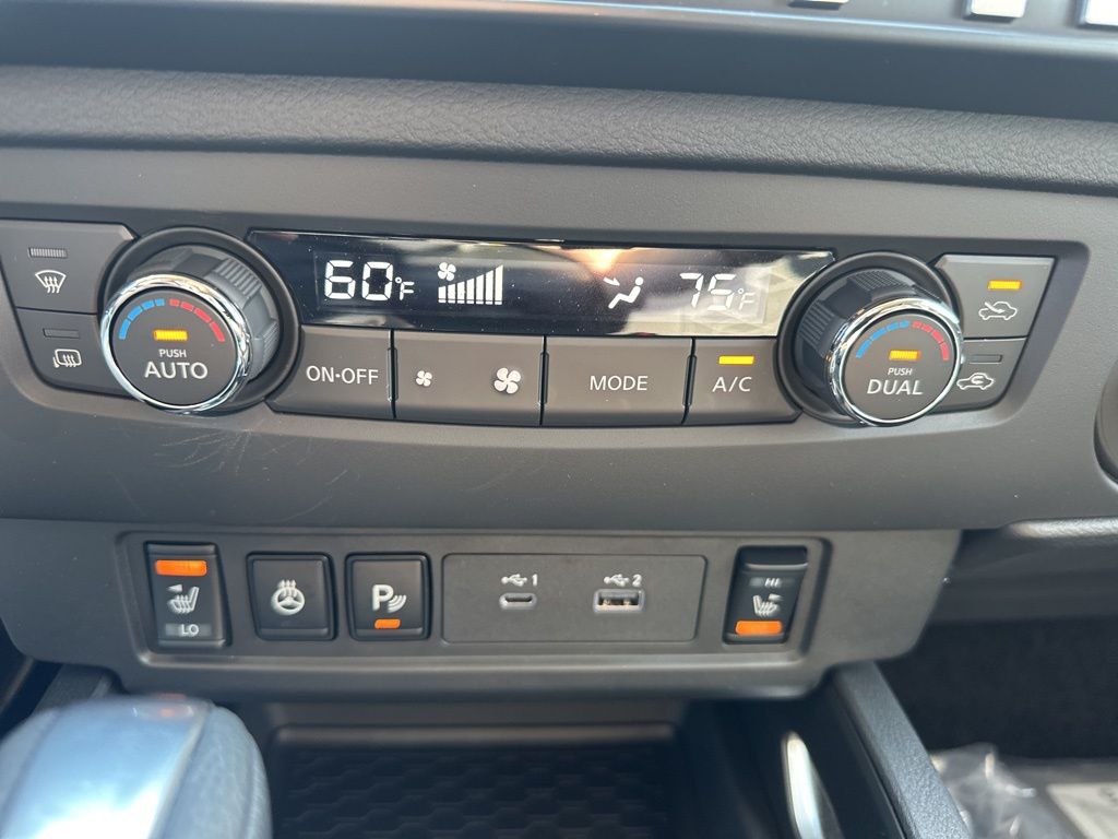2025 Glacier White Nissan Frontier SV 4X4 Truck