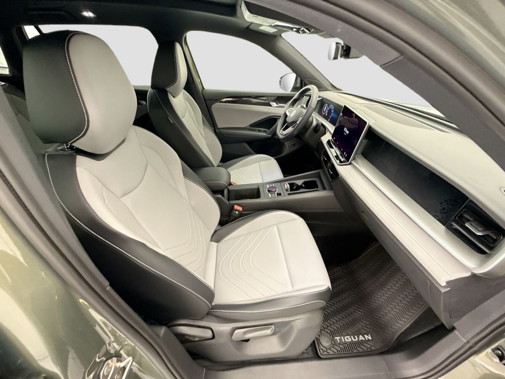 Thumbnail: 2026 Volkswagen Tiguan - 18