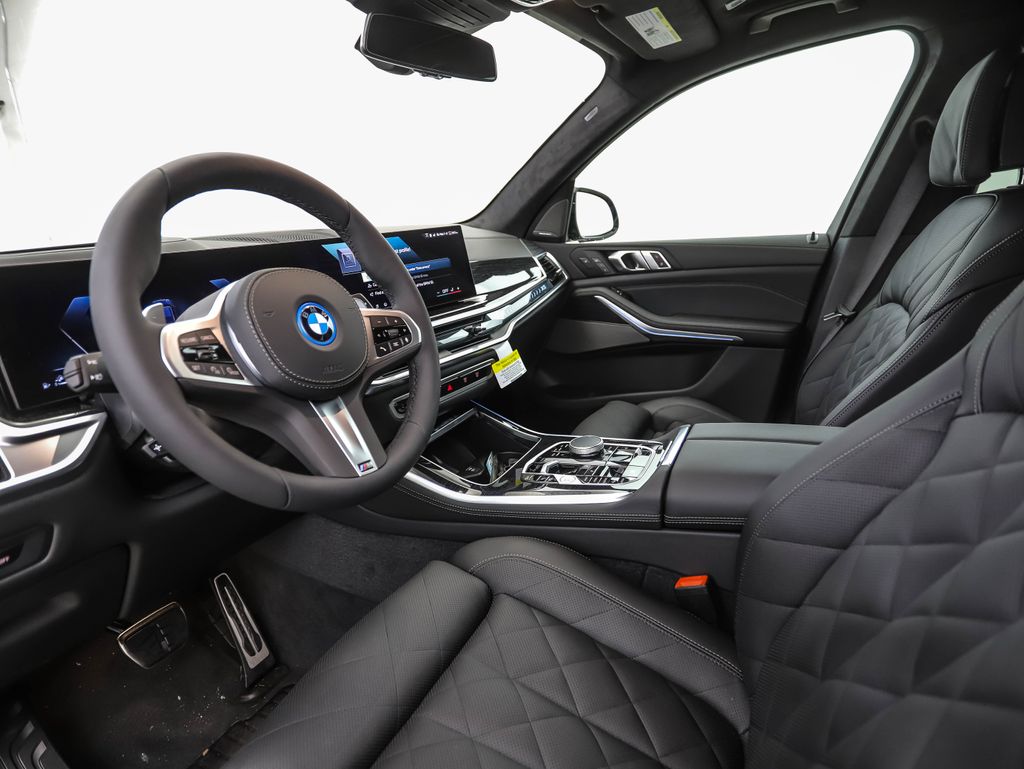 Thumbnail: 2026 BMW X5 - 10