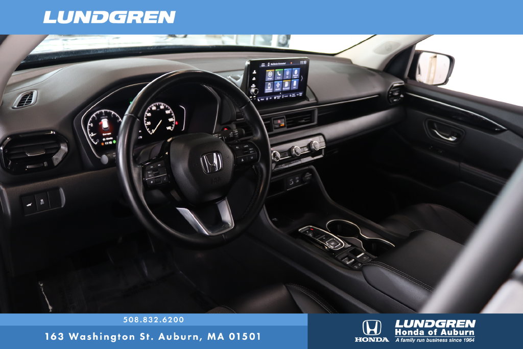 Used 2025 Honda Pilot SUV