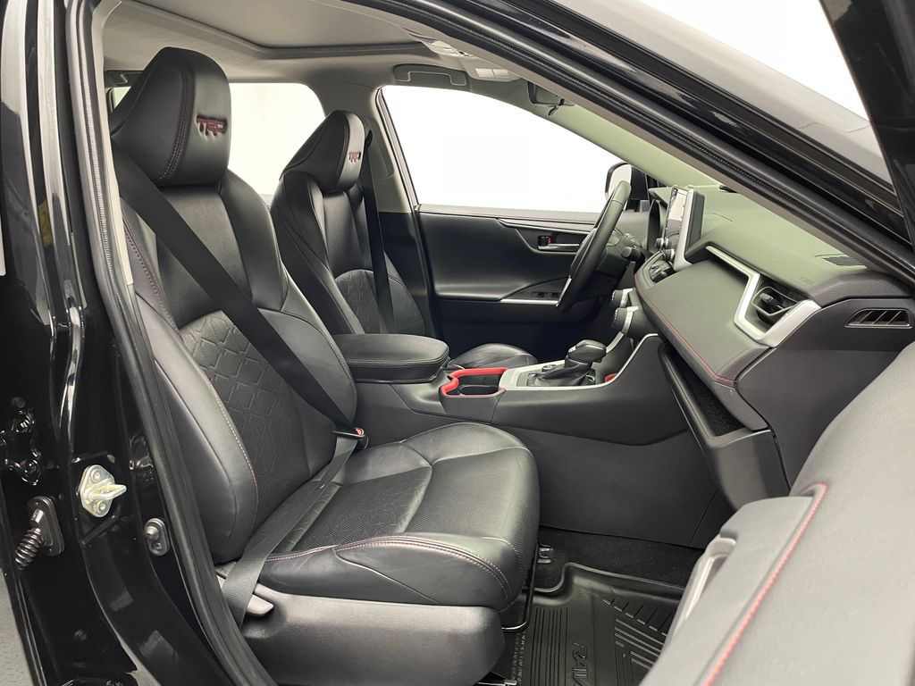 Thumbnail: 2020 Toyota RAV4 - 18