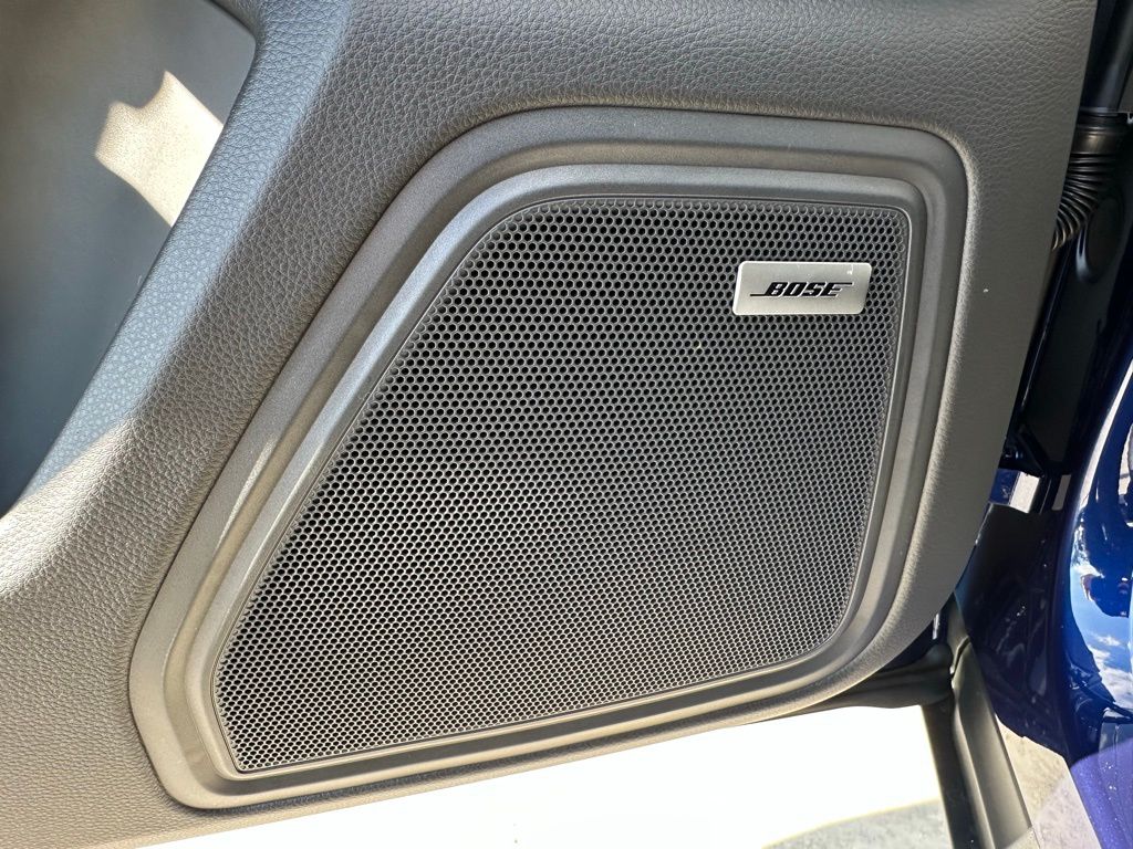 Thumbnail: 2026 Porsche Macan - 21