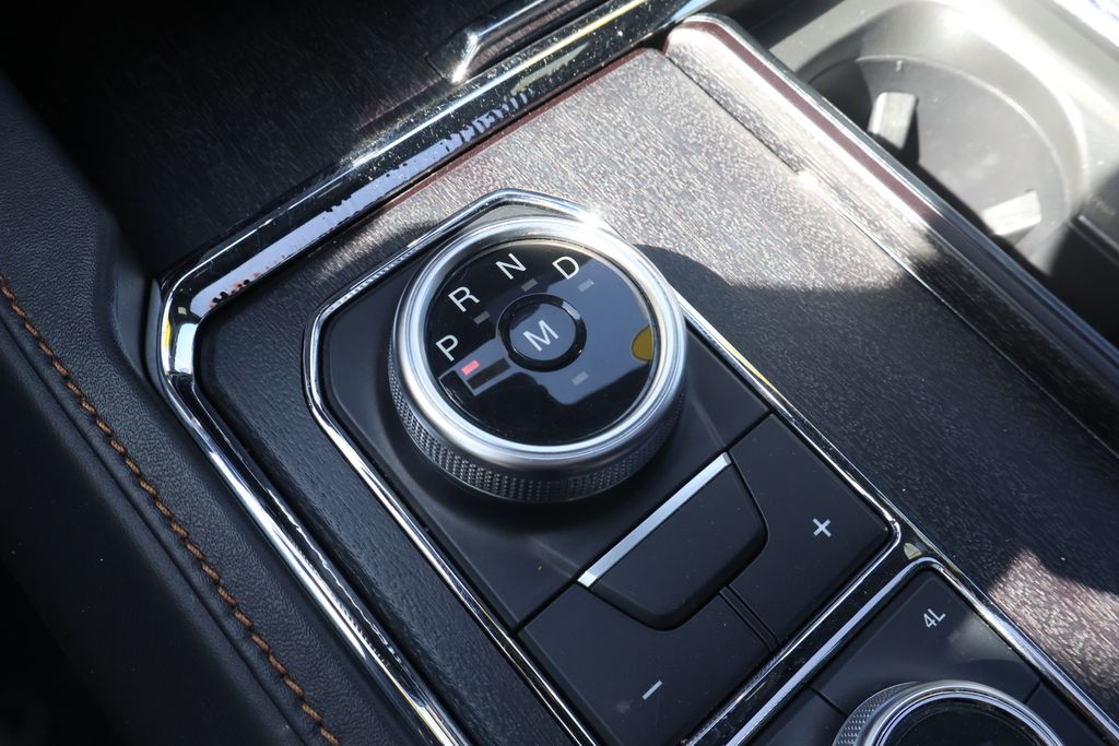 Thumbnail: 2022 Ford Expedition - 25