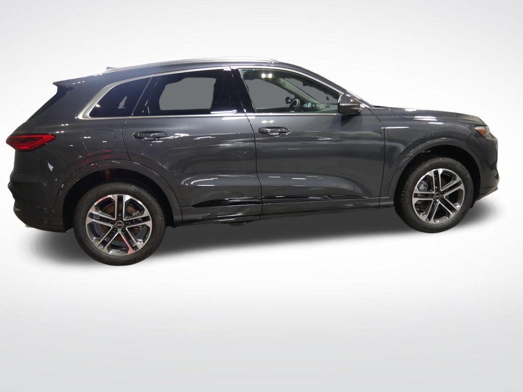 Thumbnail: 2026 Audi Q5 - 6