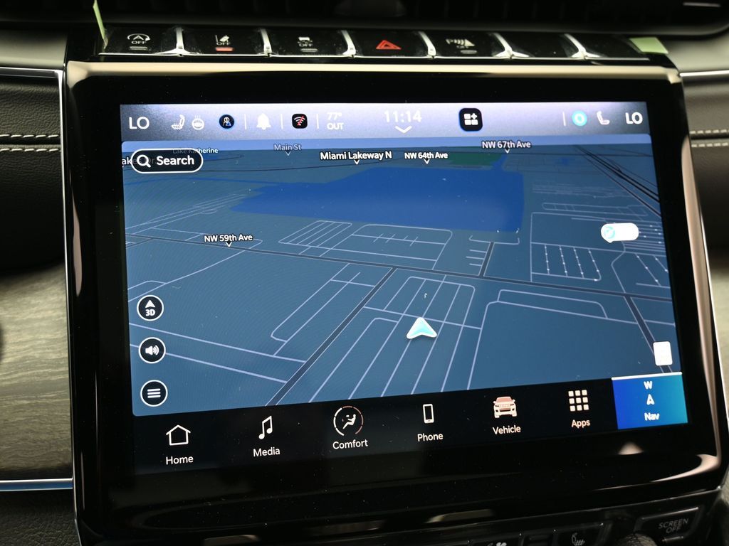 New 2025 Diamond Black Crystal Pearlcoat Jeep Overland image 11