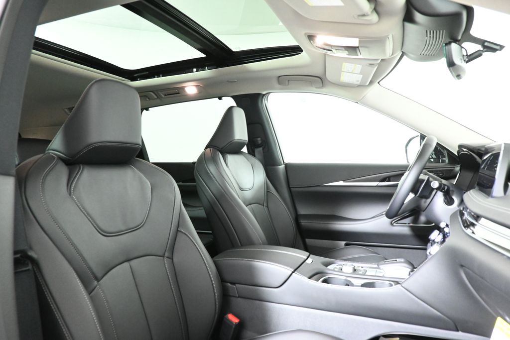 Thumbnail: 2025 INFINITI QX60 - 20