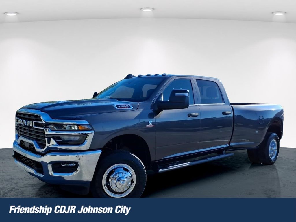 2026 RAM 3500 Tradesman Crew Cab LB DRW 4WD