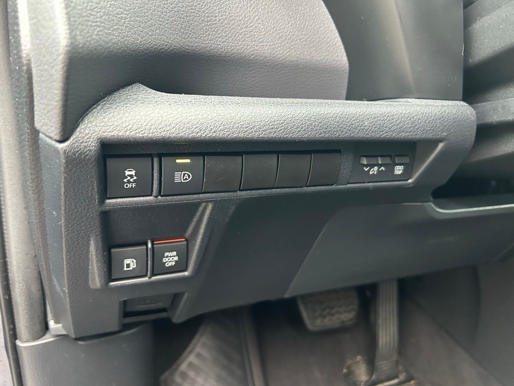 2022 Toyota Sienna XSE 19