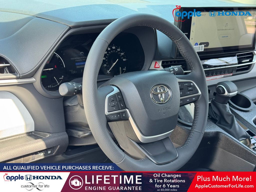 2026 Toyota Sienna XLE