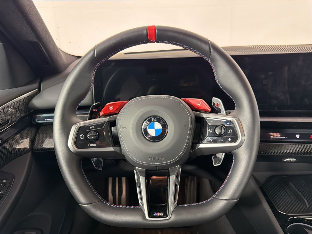 Thumbnail: 2025 BMW M5 - 18