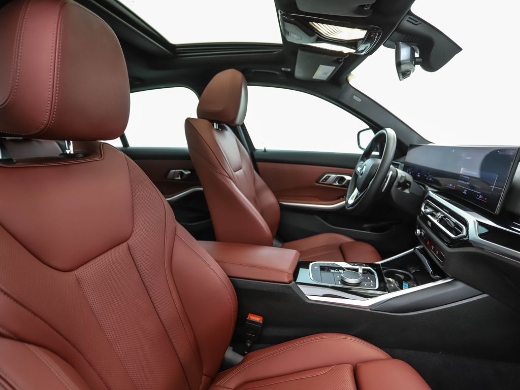 Thumbnail: 2023 BMW 3 Series - 31