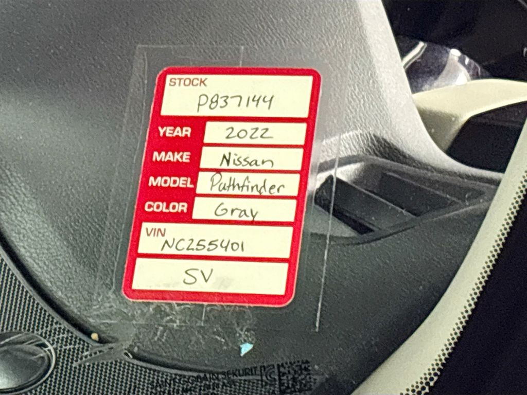 2022 Nissan Pathfinder SV