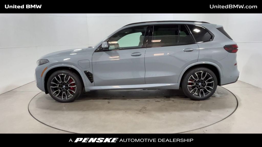 2025 BMW X5 xDrive50e 5