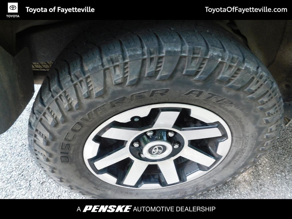 Thumbnail: 2015 Toyota 4Runner - 7