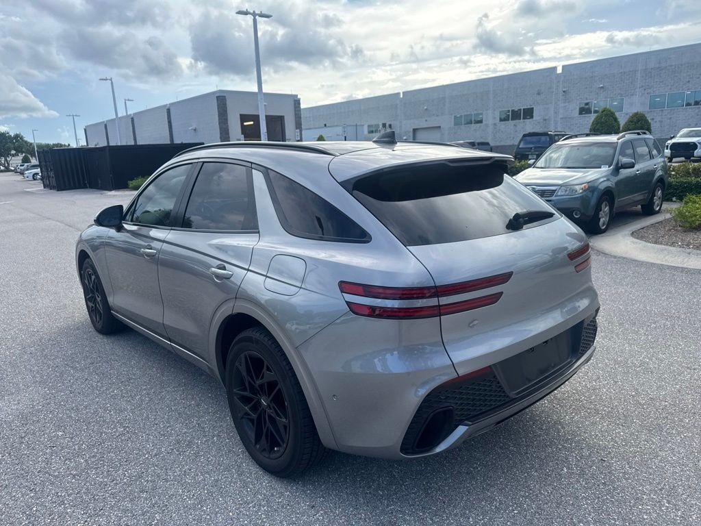 Thumbnail: 2022 Genesis GV70 - 4