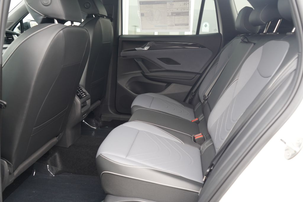 Thumbnail: 2026 Volkswagen Tiguan - 7