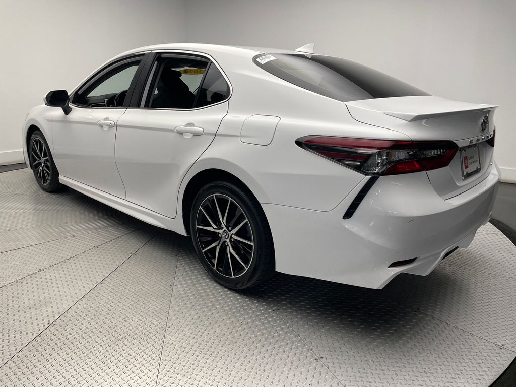 2023 Toyota Camry SE 7