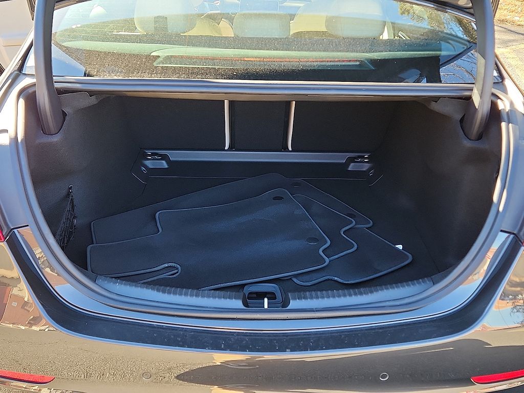 Thumbnail: 2025 Mercedes-Benz C-Class - 29