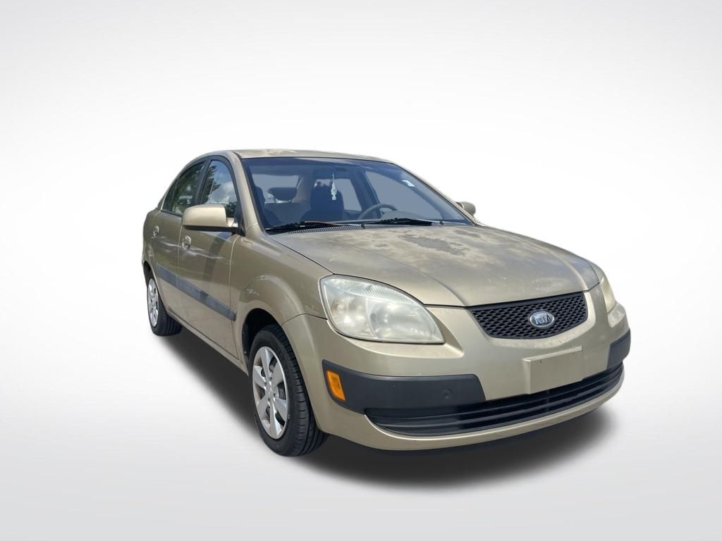 Used 2008 Beige Kia LX image 2