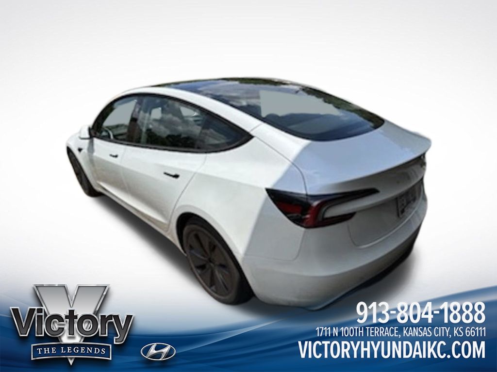 Used 2024  Tesla Long Range image 4