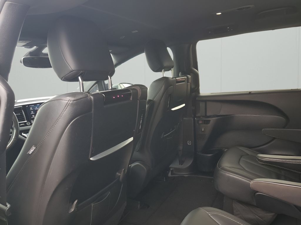 Used Car 2020 Chrysler Pacifica  Touring L Plus For Sale Under $25,000 In Austin, Texas