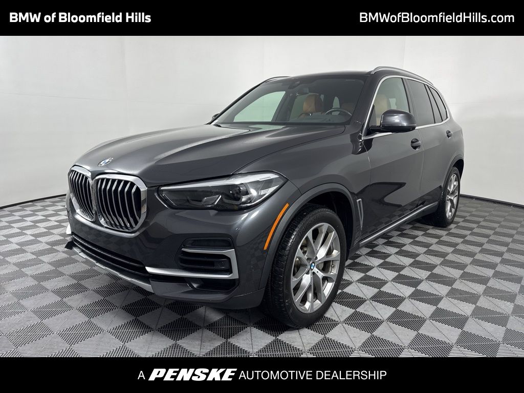 2022 BMW X5 xDrive40i Hero Image