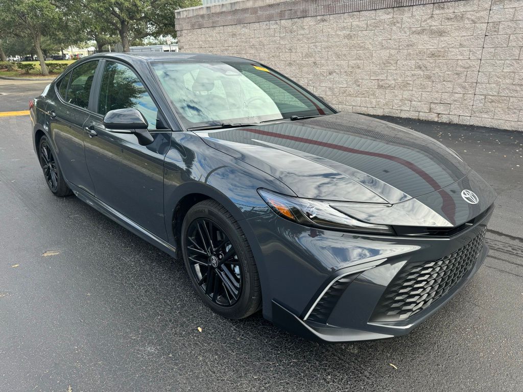 2025 Toyota Camry SE 7