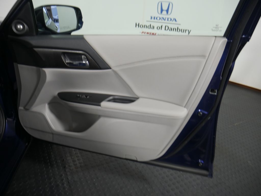 Thumbnail: 2015 Honda Accord - 5