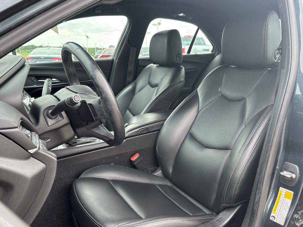 2021 Cadillac CT4 Luxury photo