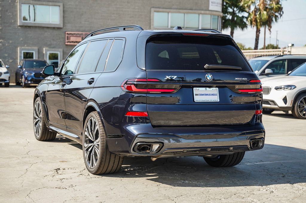 2025 BMW X7 xDrive40i 6