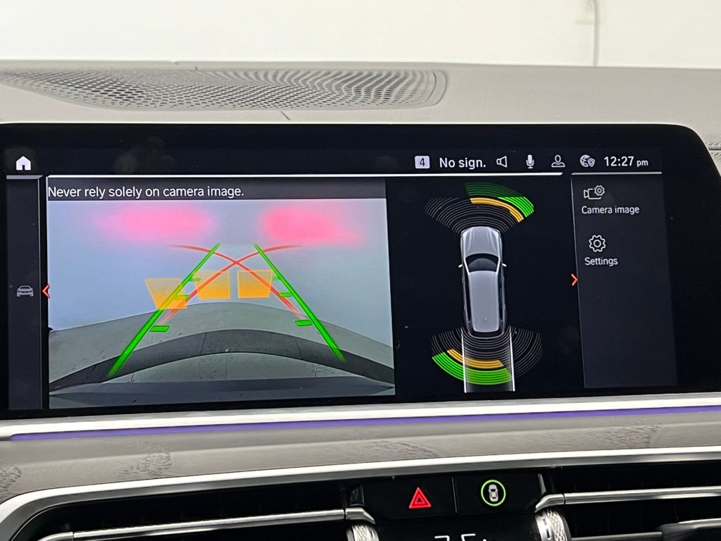 Thumbnail: 2022 BMW X7 - 16