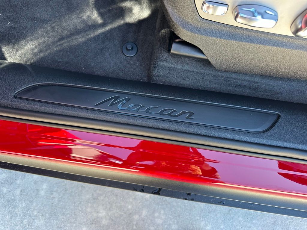 Thumbnail: 2026 Porsche Macan - 24