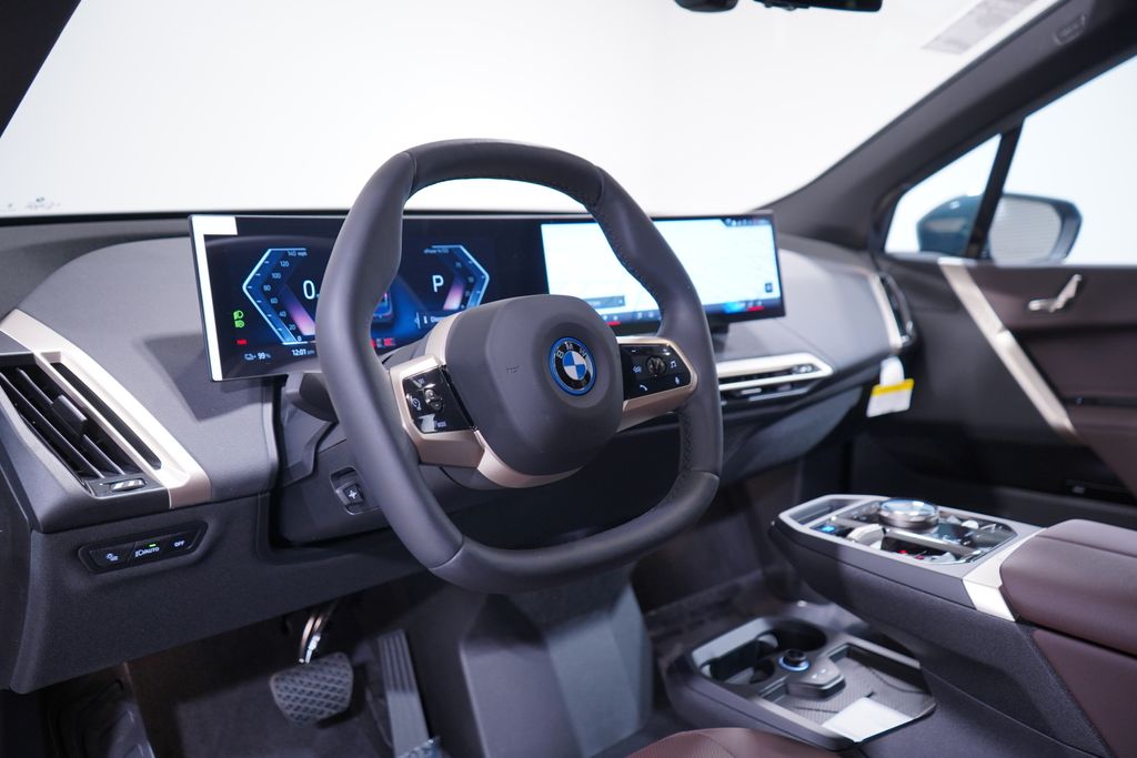 2025 BMW iX xDrive50 6