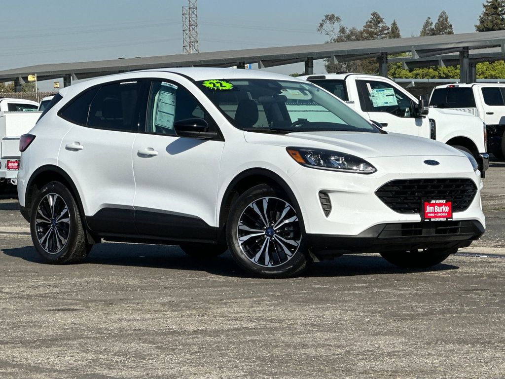 Oxford White 2022 Ford Escape SE FWD SUV / Crossover Front-Wheel Drive 8-Speed Automatic