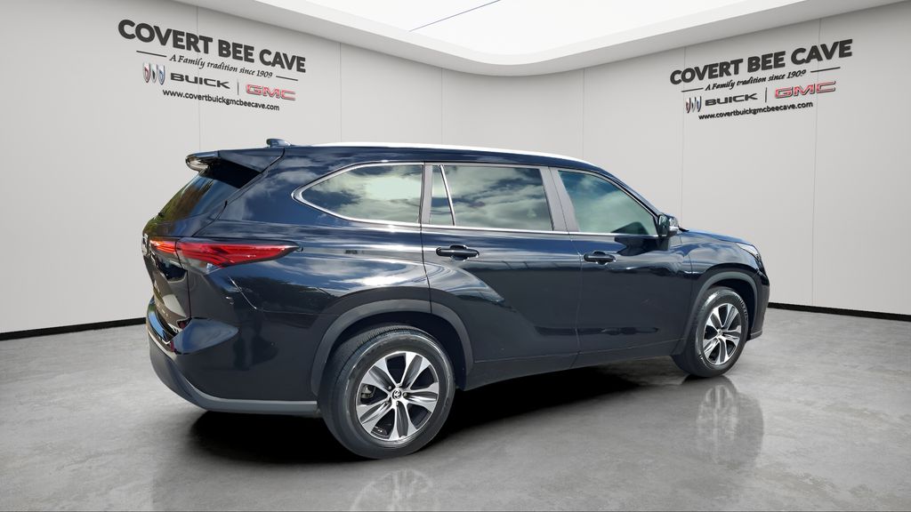 Used Car 2023 Toyota Highlander  Limited For Sale Under $40,000 In Austin, Texas